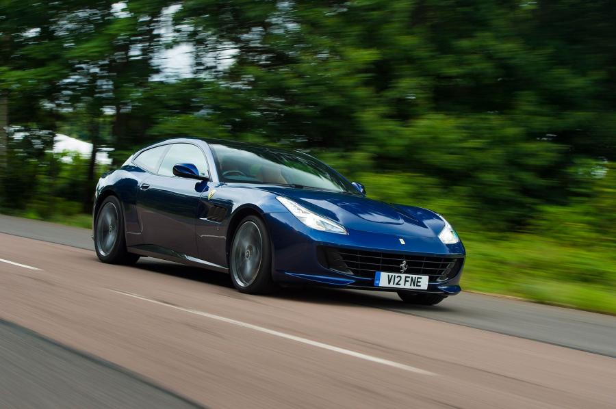  Ferrari GTC4Lusso 2016 года  (UK) (фото 8 из 19)